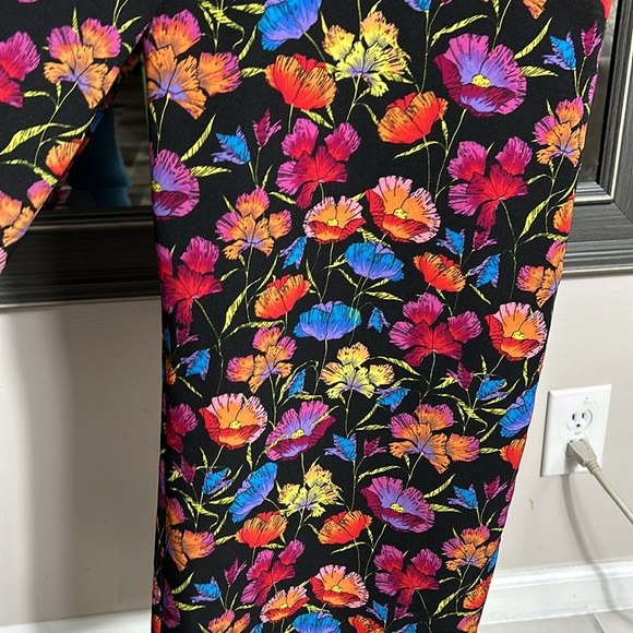 TopShop Floral Strappy V-neck Crop Jumpsuit- size 6- like new - Picture 7 of 9